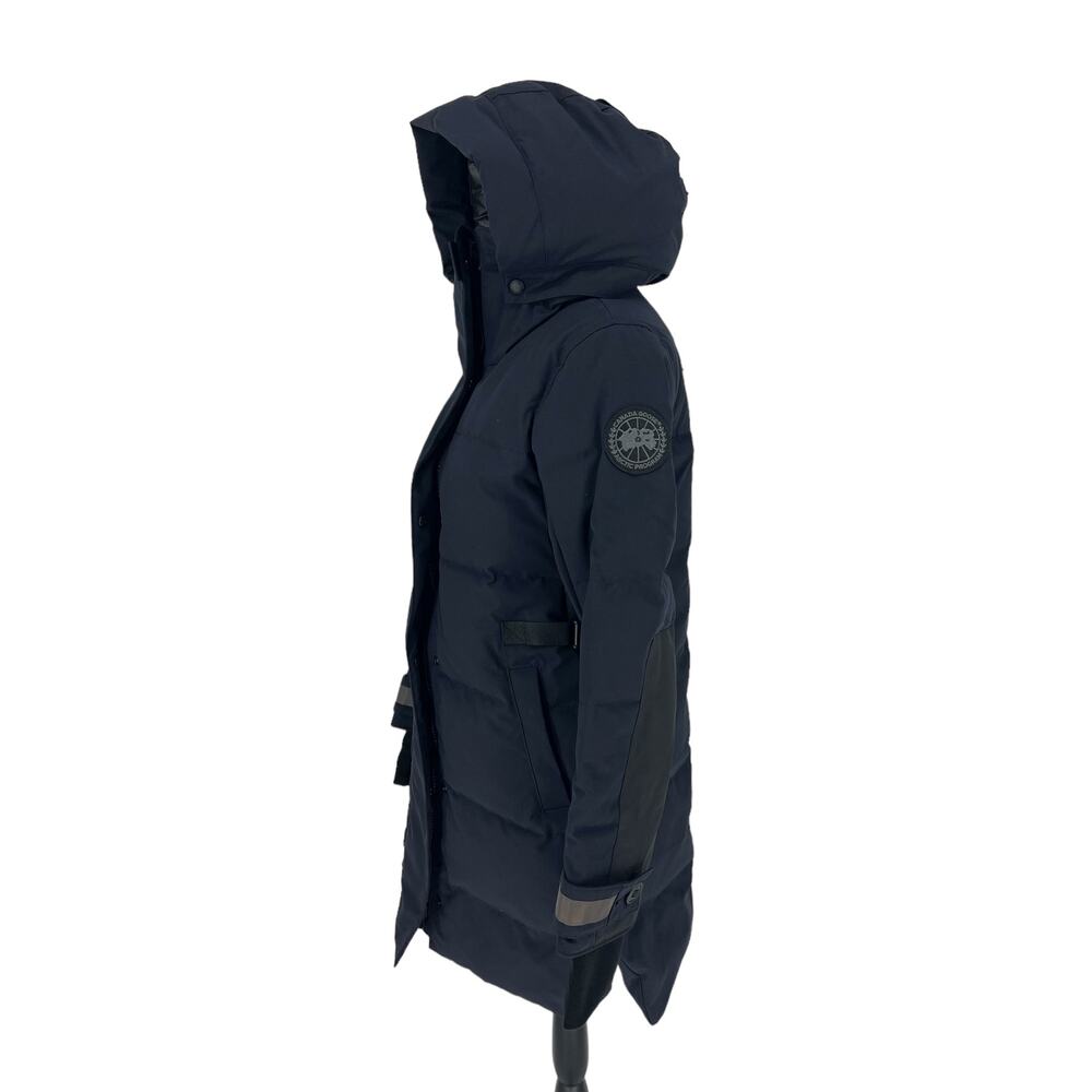 Canada Goose Bennett Parka in Navy & Black - Picture 7 of 16